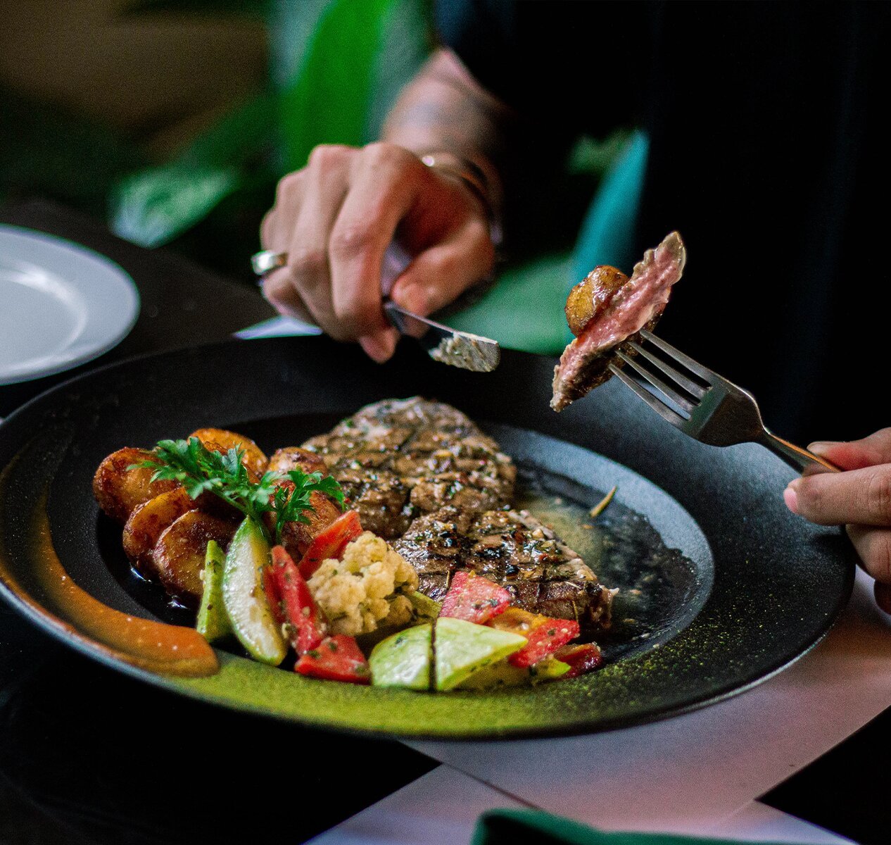 Best Vegan Restaurants Near Me: Karachi’s Greenest Gems for Plant-Based Dining